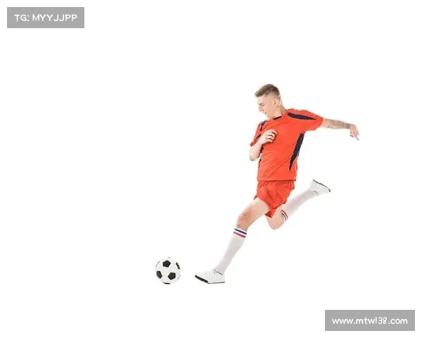 探讨足球运动员年薪居高不下的五大核心成因及其背后动因解析全貌